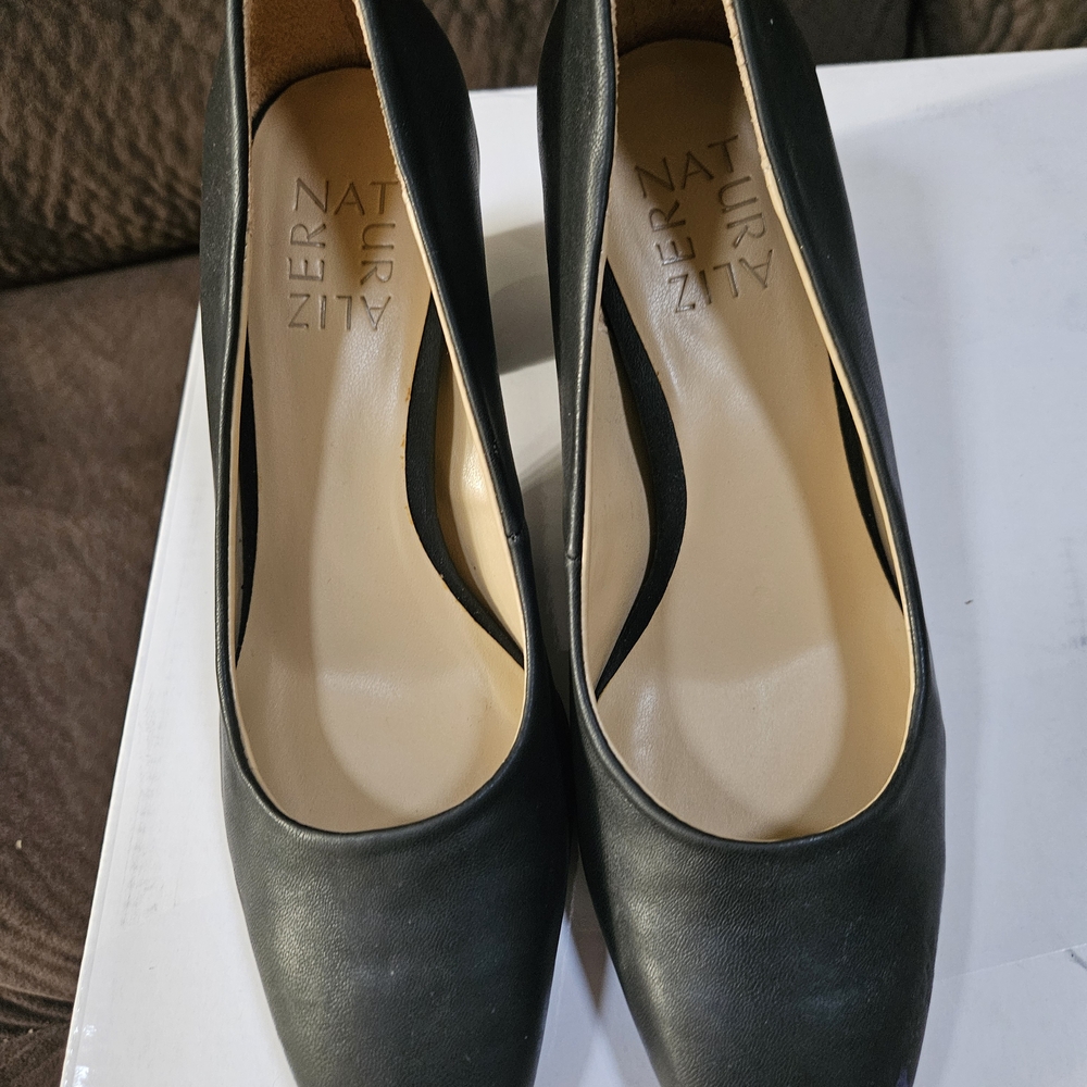 Naturalizer Black Women's Warner Pump Shoes Size 5